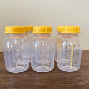 Medela Yellow-Capped Storage Bottles